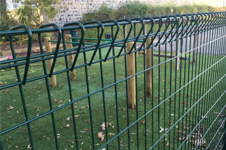 1.5x2.5m 2x2.5m Welded Mesh Fencing Galvanized Steel Welded Wire Fence