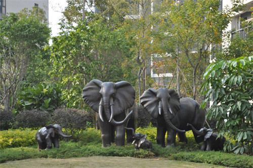 Fiberglass Garden Animal Sculptures Decorative Stone Elephant Garden Statue