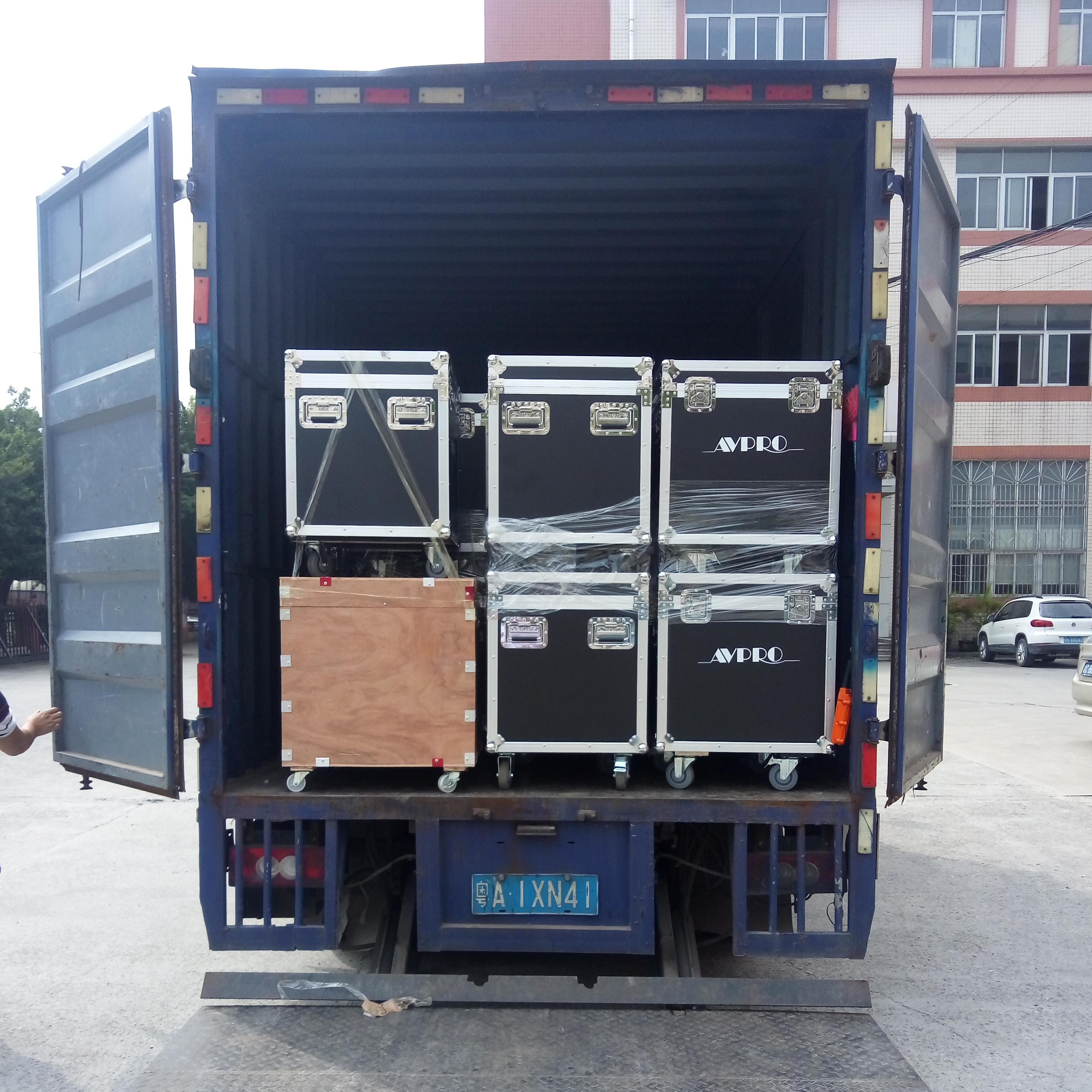 package-img