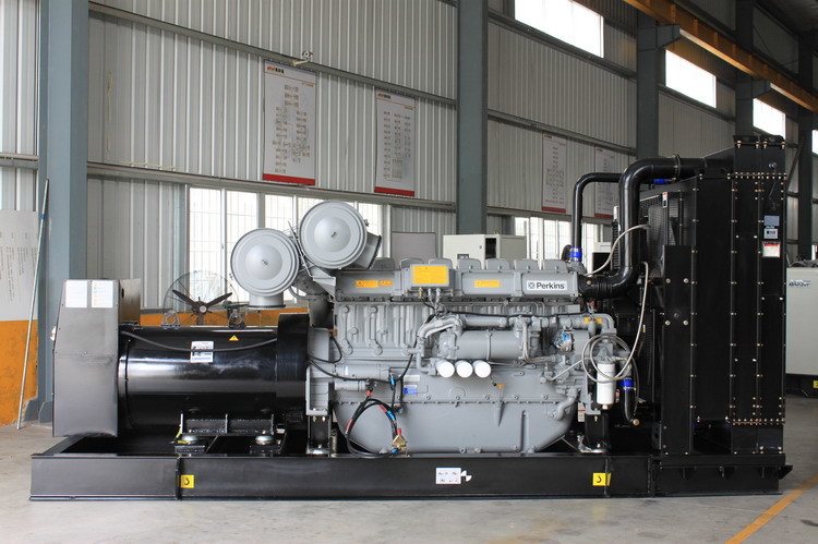 144KW Power Engine UK 1106A-70TG1 Electric Diesel Generator 180KVA