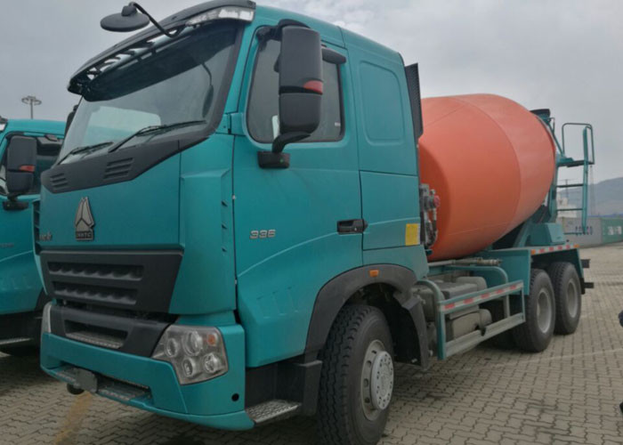 Large Capacity Concrete Mixer Truck For Construction Site SINOTRUK HOWO A7