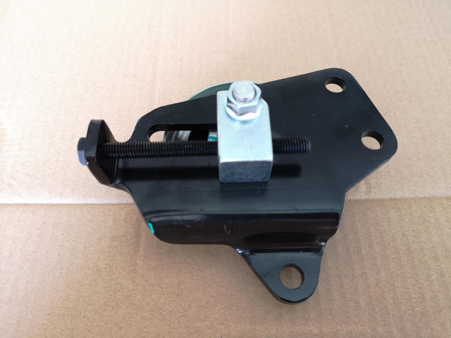 4HK1 Fan Belt Adjuster 8980318111 FSR FRR NPR NNR NMR Engine Model 4HK1 Fan Belt Tensioner pulley