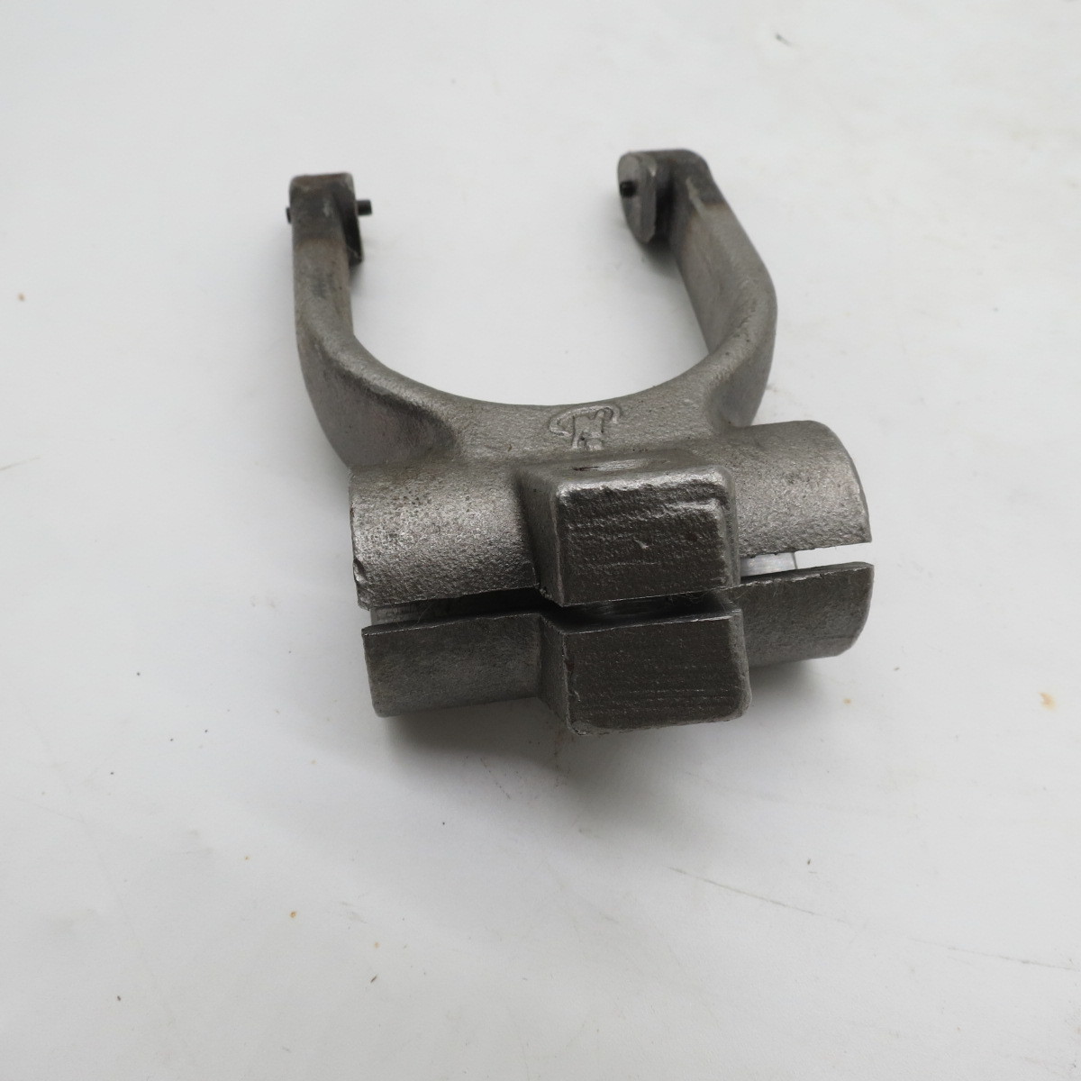 On sale Gear-box shifter 16Q07-02063