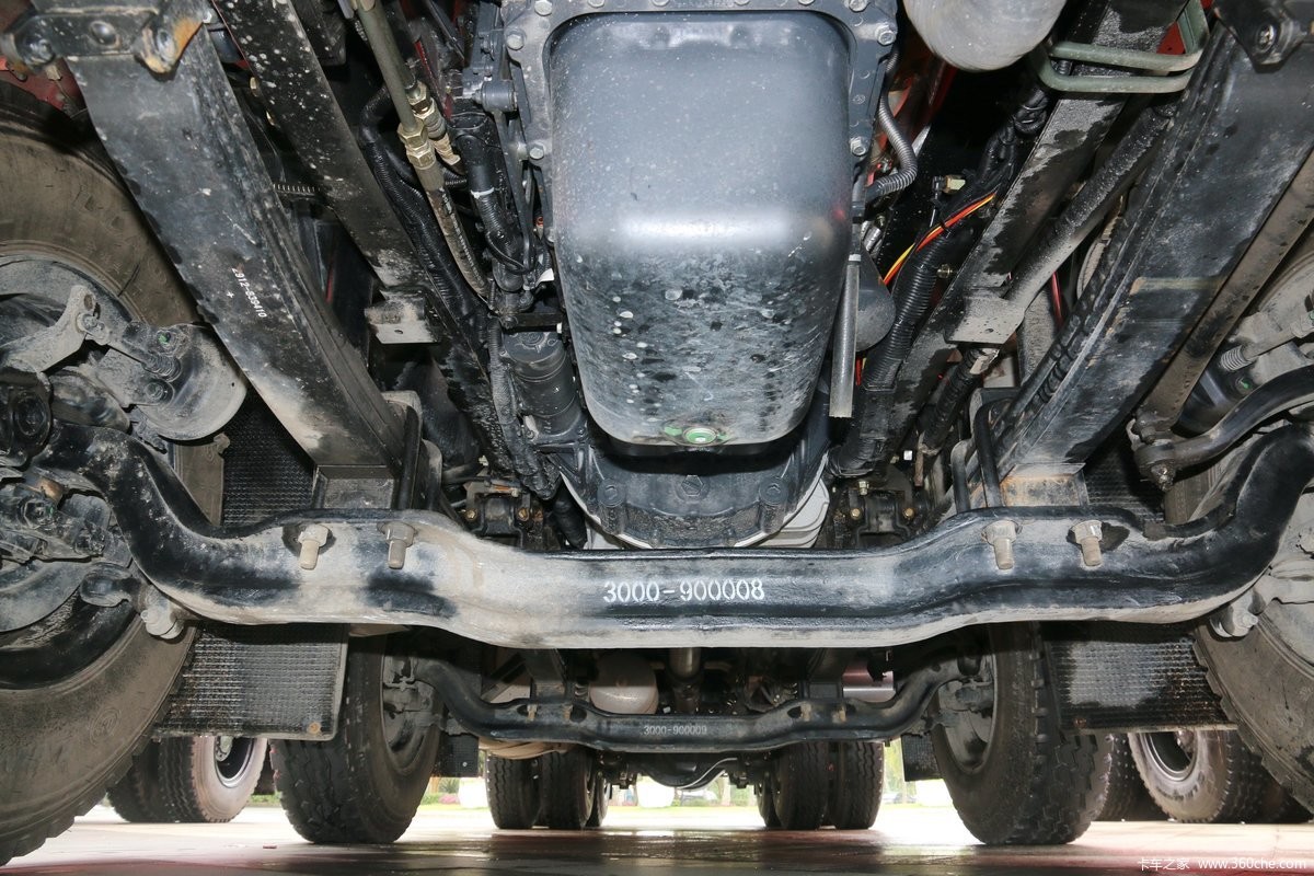 SAIC Hongyan Jieka C500 3 Driver Tractor Head Truck 110km/H