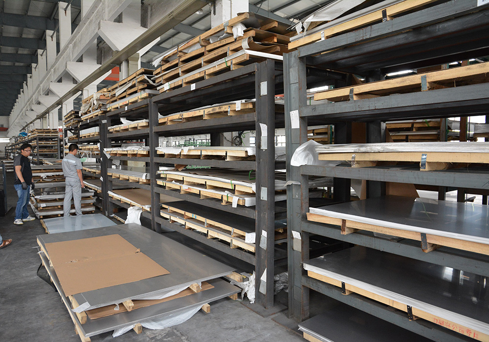 Checkered Hot Rolled Stainless Steel Plate 300mm Thickness SS410S