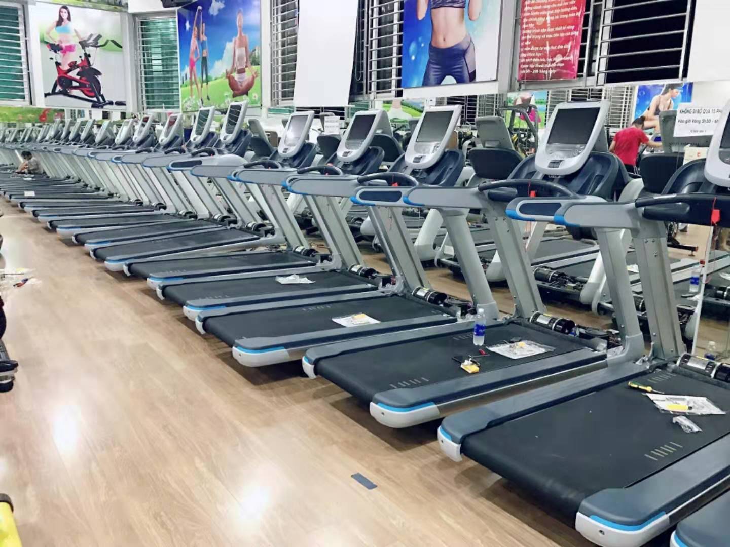 Heavy Duty 3.0HP Motor Electric Treadmill Commercial Cardio Machine
