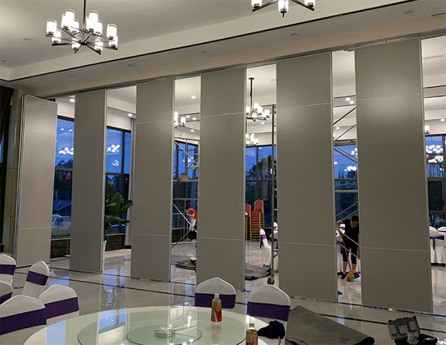 6063-T6 Aluminum Frame Sliding Wall Divider 2000mm 3800mm Movable Room Partition