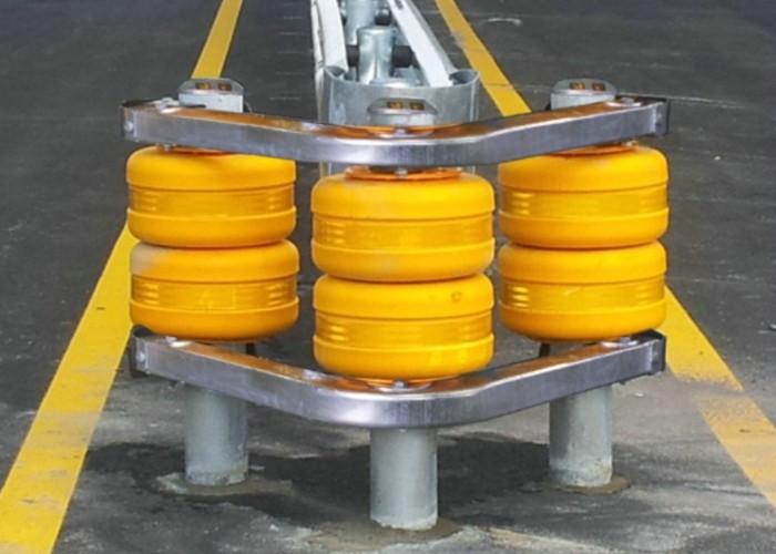 Red Color Protective Safety Roller Barrier For Tunnel Entrance Tunnel Portal