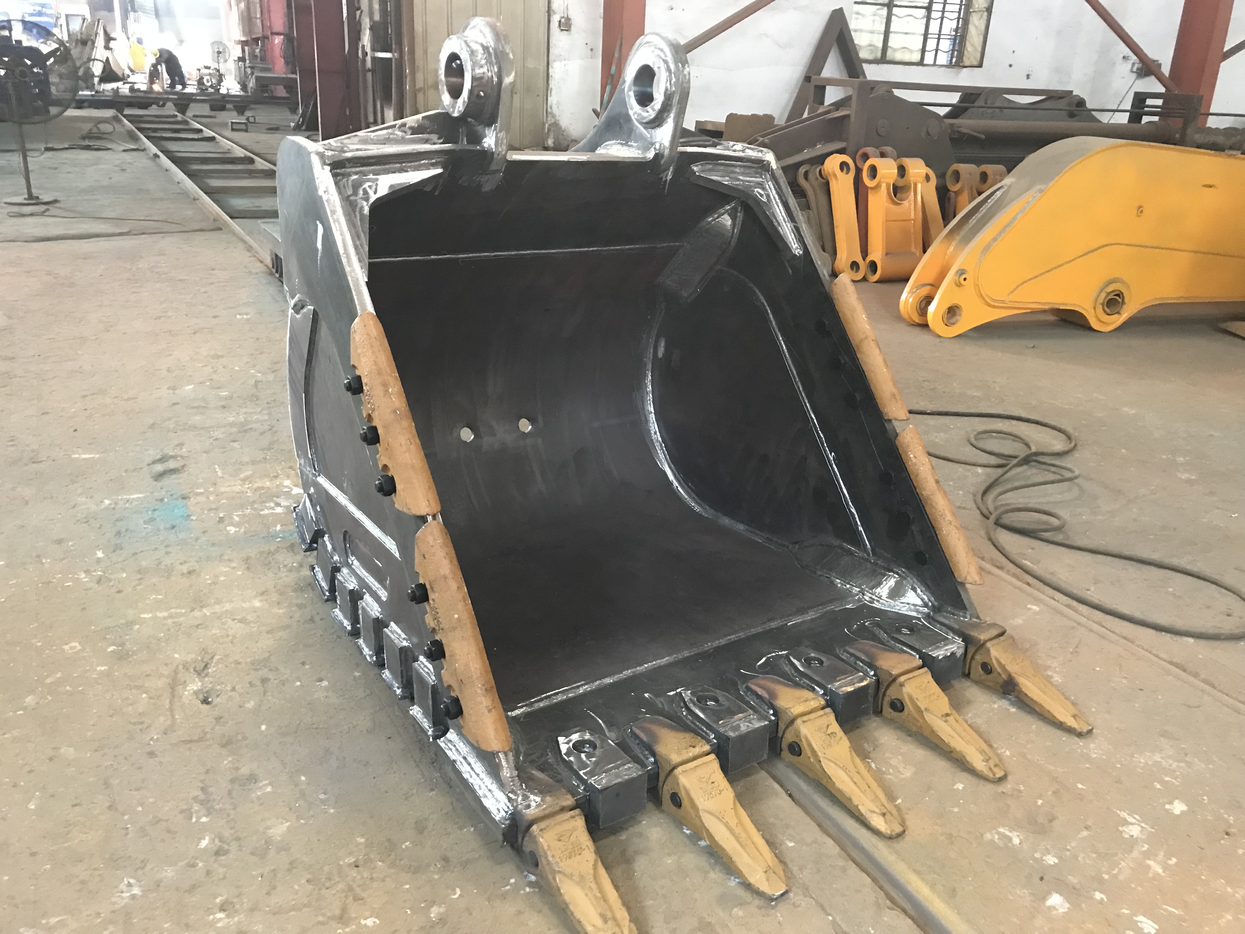 Earthwork construction Heavy Duty Crawler Excavator Bucket For R150 R200 R220