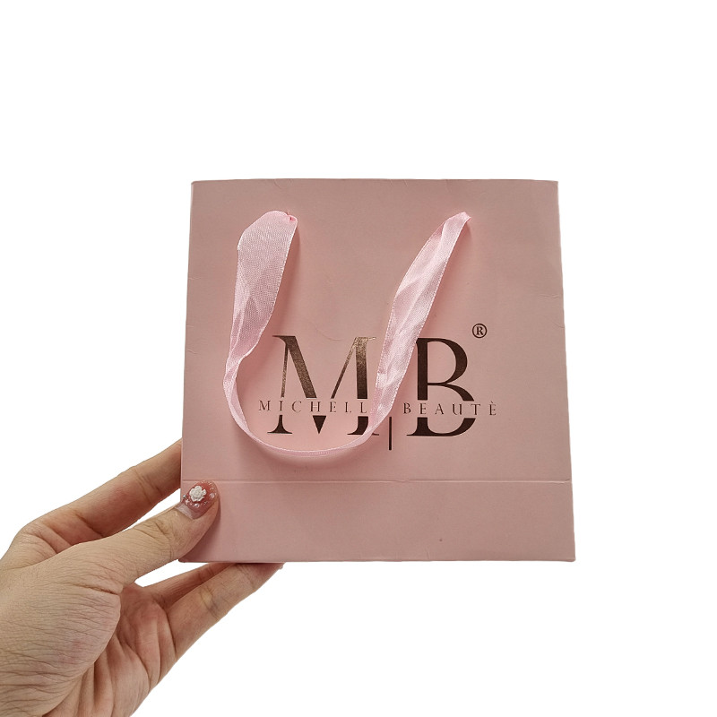 White Kraft Paper Shopping Clothing Cosmetic Perfume Gift Bag Luxury Handle Custom Logo Printed Paper Bag for Clothes