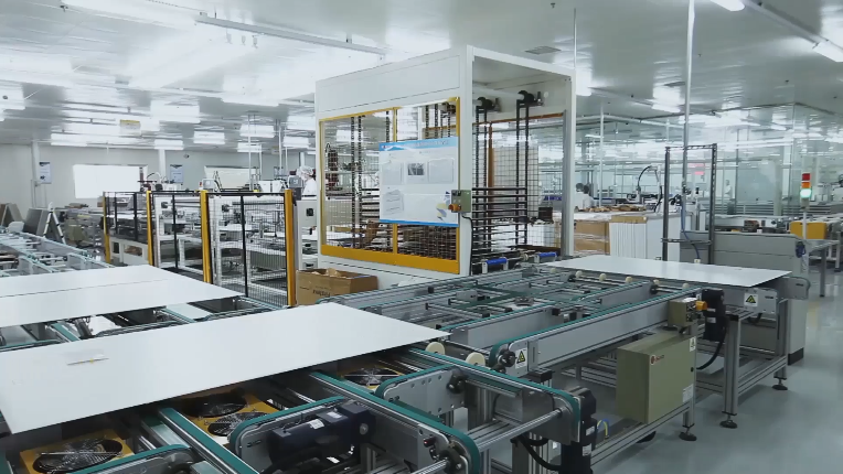 Anodized Aluminium Alloy Frame LONGi Hi-Mo 7 Solar Panels 580w for Maximum Efficiency