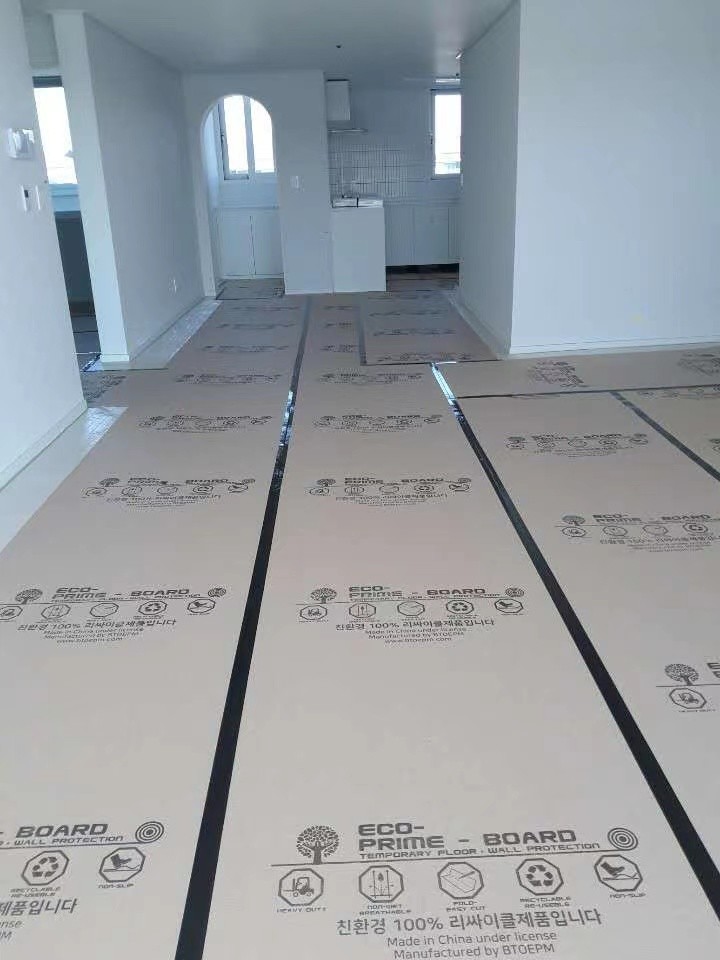 Paint And Remodeling Breathable Surface Protection Paper 32 Inches X 120 Feet