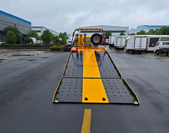 Customized 4x2 FAW 8Tons Tow Wrecker Truck With Landing Wrecker Truck Body
