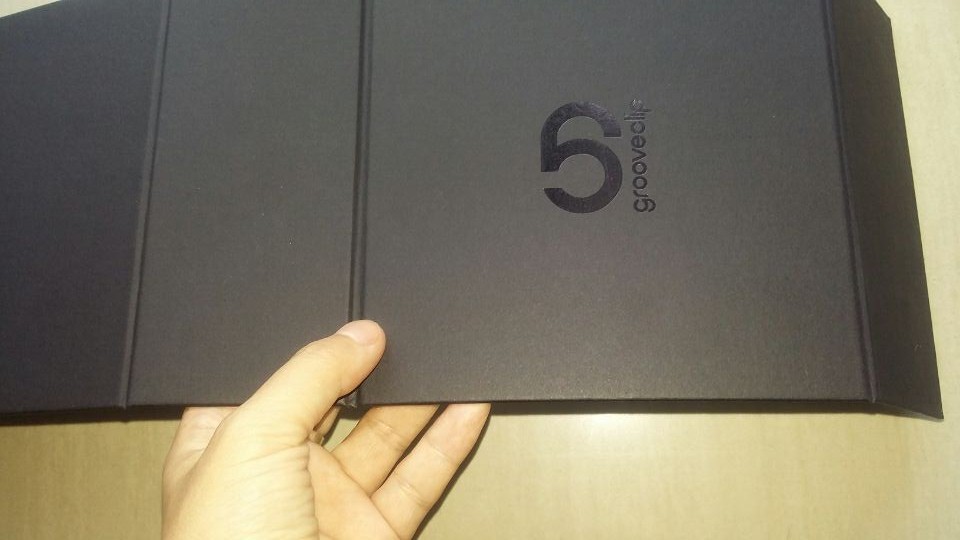 Luxury design customized rigid paper folding packaging box with spot UV
