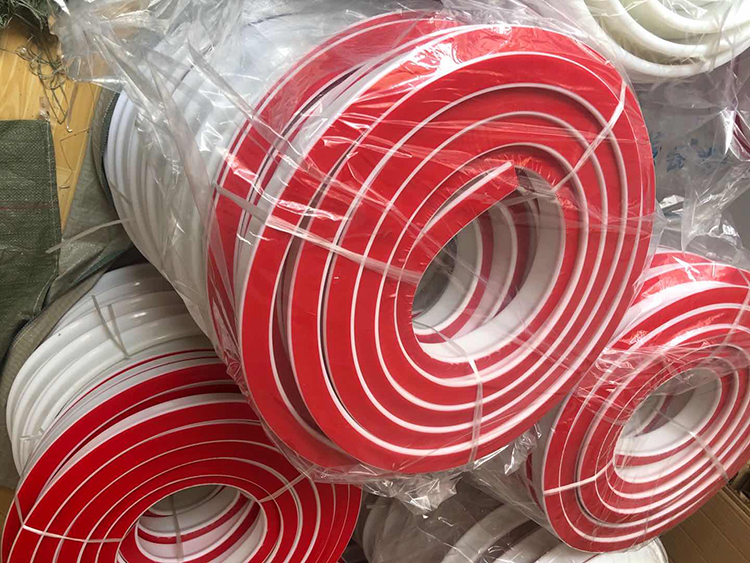 Silicone Water Retaining Strip Collapsible Threshold for Shower Room and Bathroom