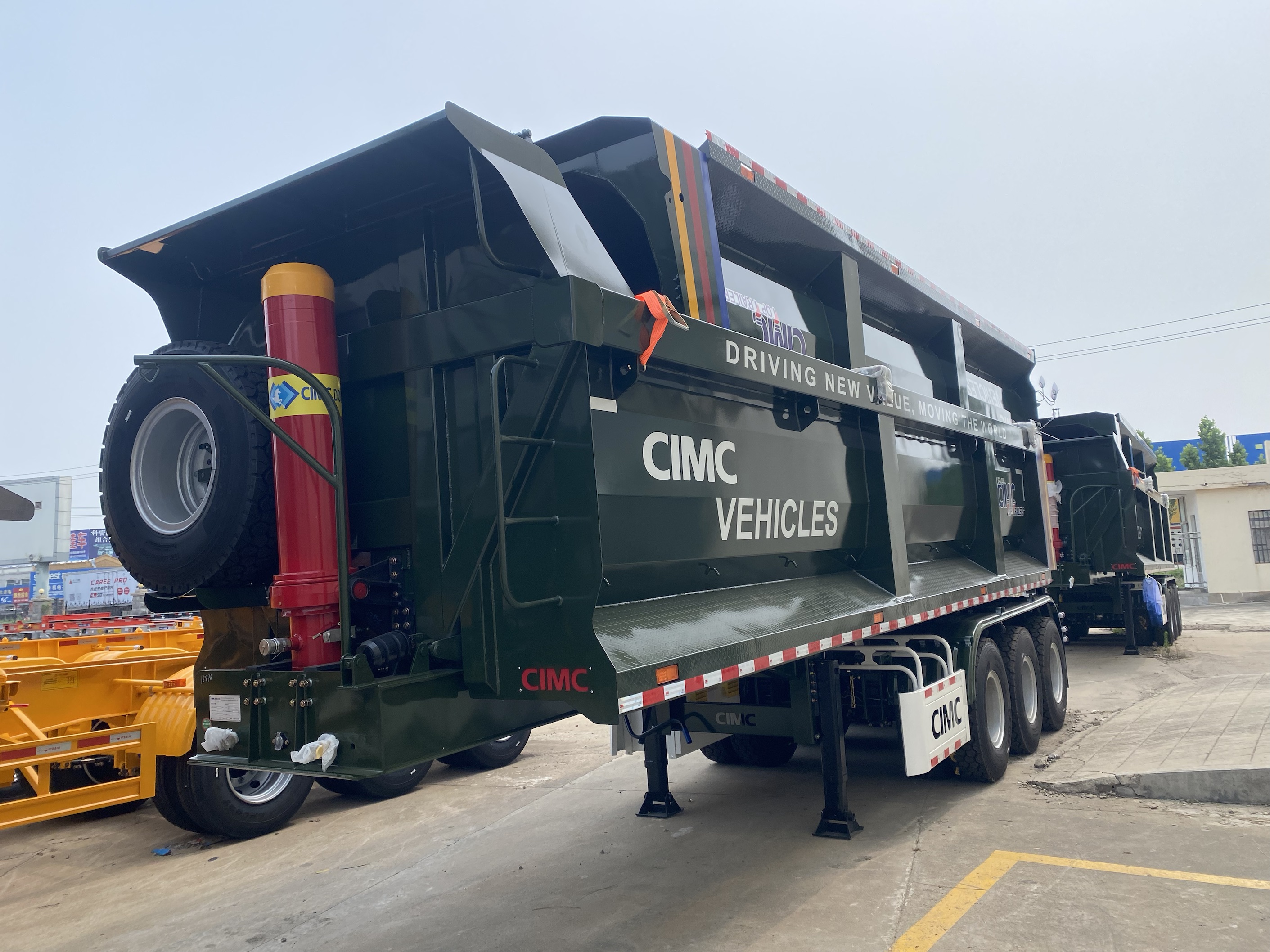 CIMC 40 Cubic Side Tipper End Dump Truck Trailer 3-Axis Steel Semi-Trailer