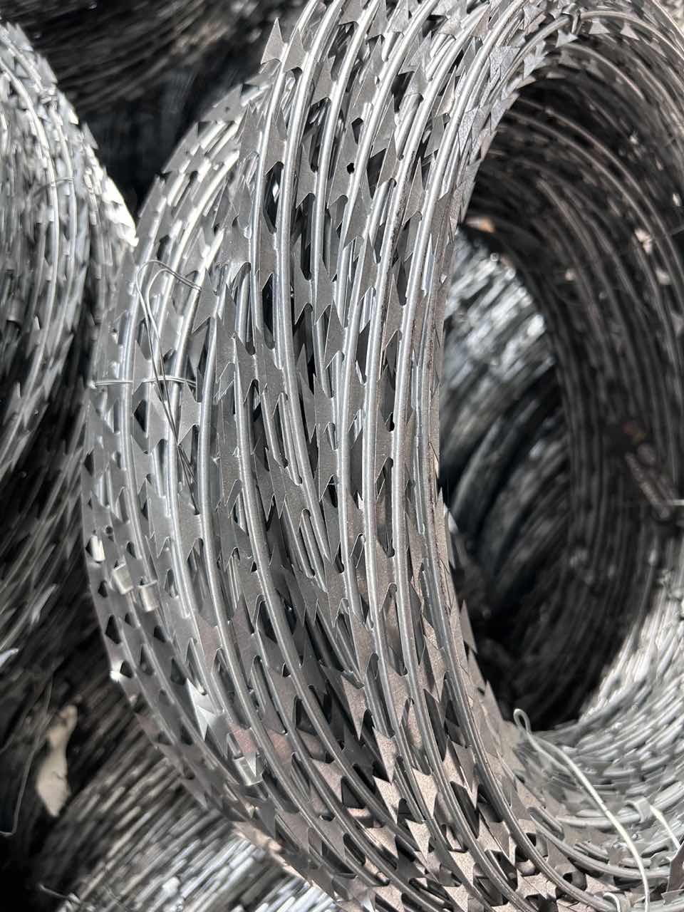 razor wire