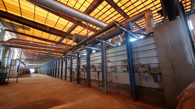 Corundum Ramming Refractory Material New Induction Furnace Lining Material