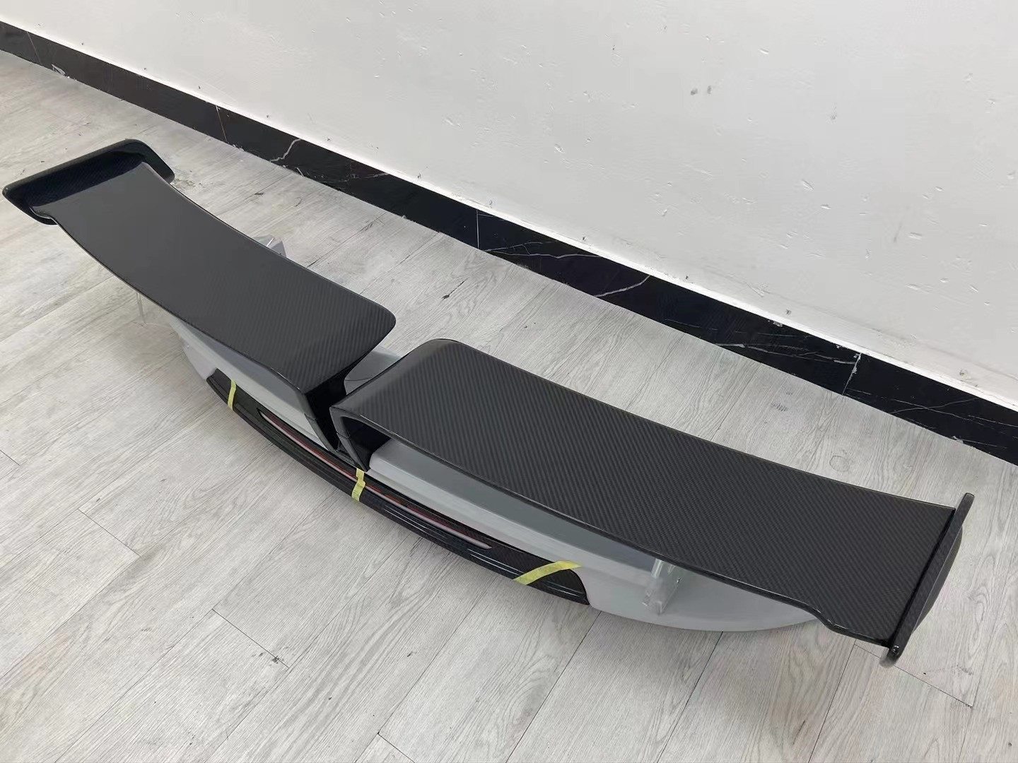 High Quality Carbon Fiber Spoiler Carbon Fiber Spoiler for Porsche 911 992 992 for TechArt Style Spoiler
