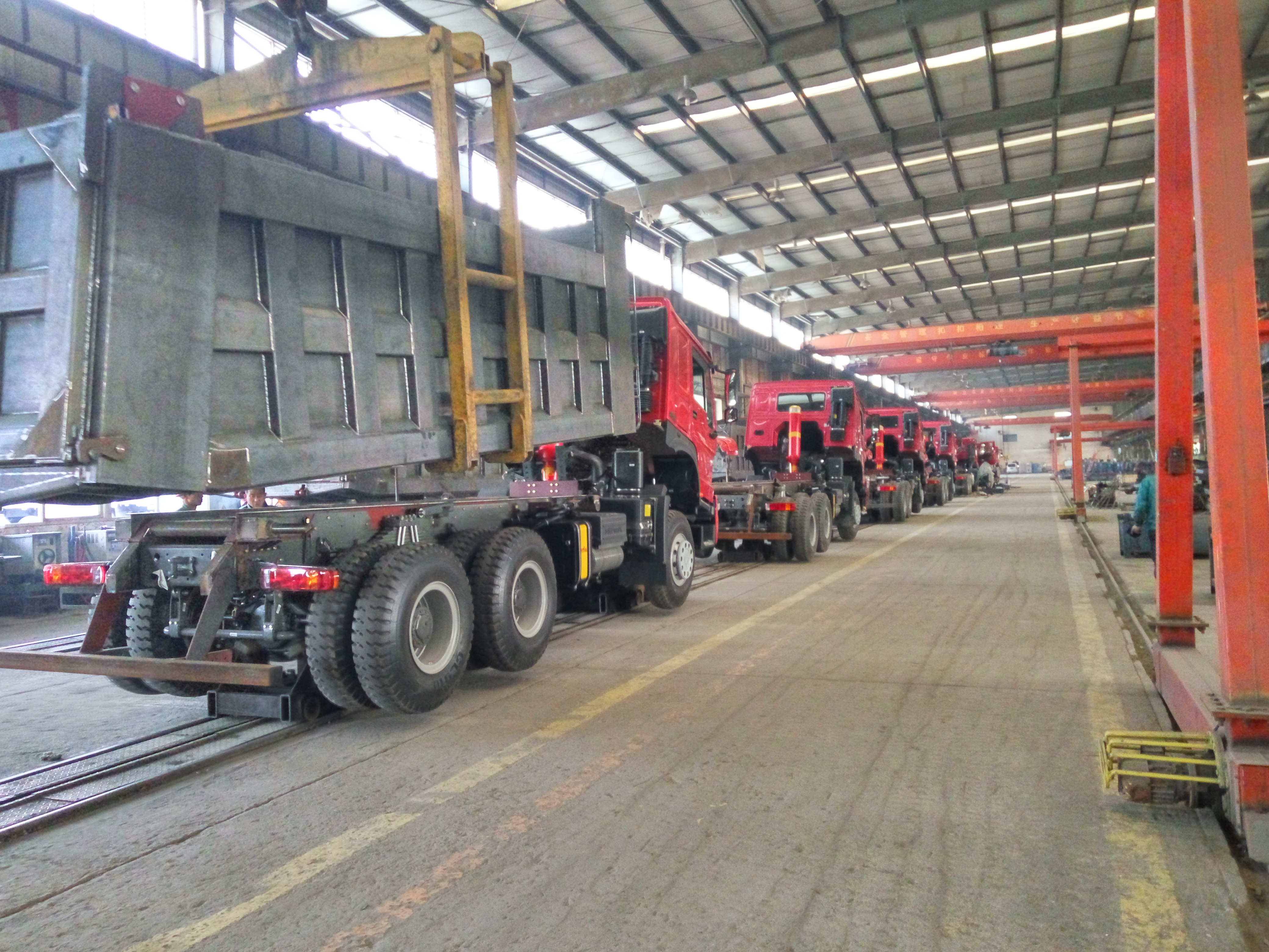 Sinotruk howo 160HP 4x2 6x4 8000L mobile sewage sludge suction vehicle vacuum septic tank truck for sale in south africa