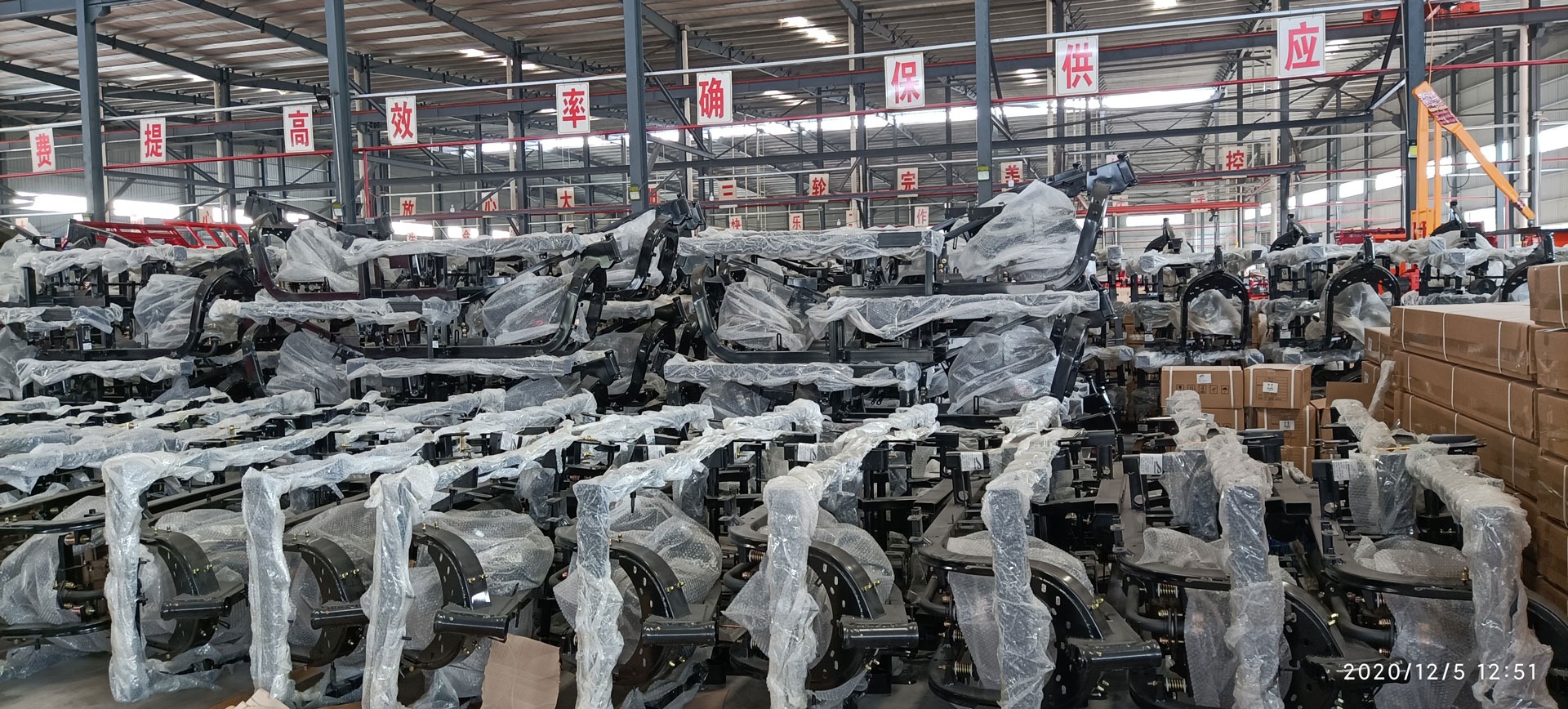 Front Drum Rear Drum Brake System Tricycle Motorized Motor Tricycle with Closed Cabin