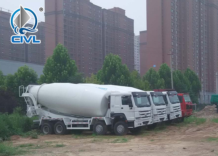New 371HP 18 / 20cbm 8x4 Sinotruk Howo Concrete Mixer Trucks With EURO2 Standard Diesel Truck