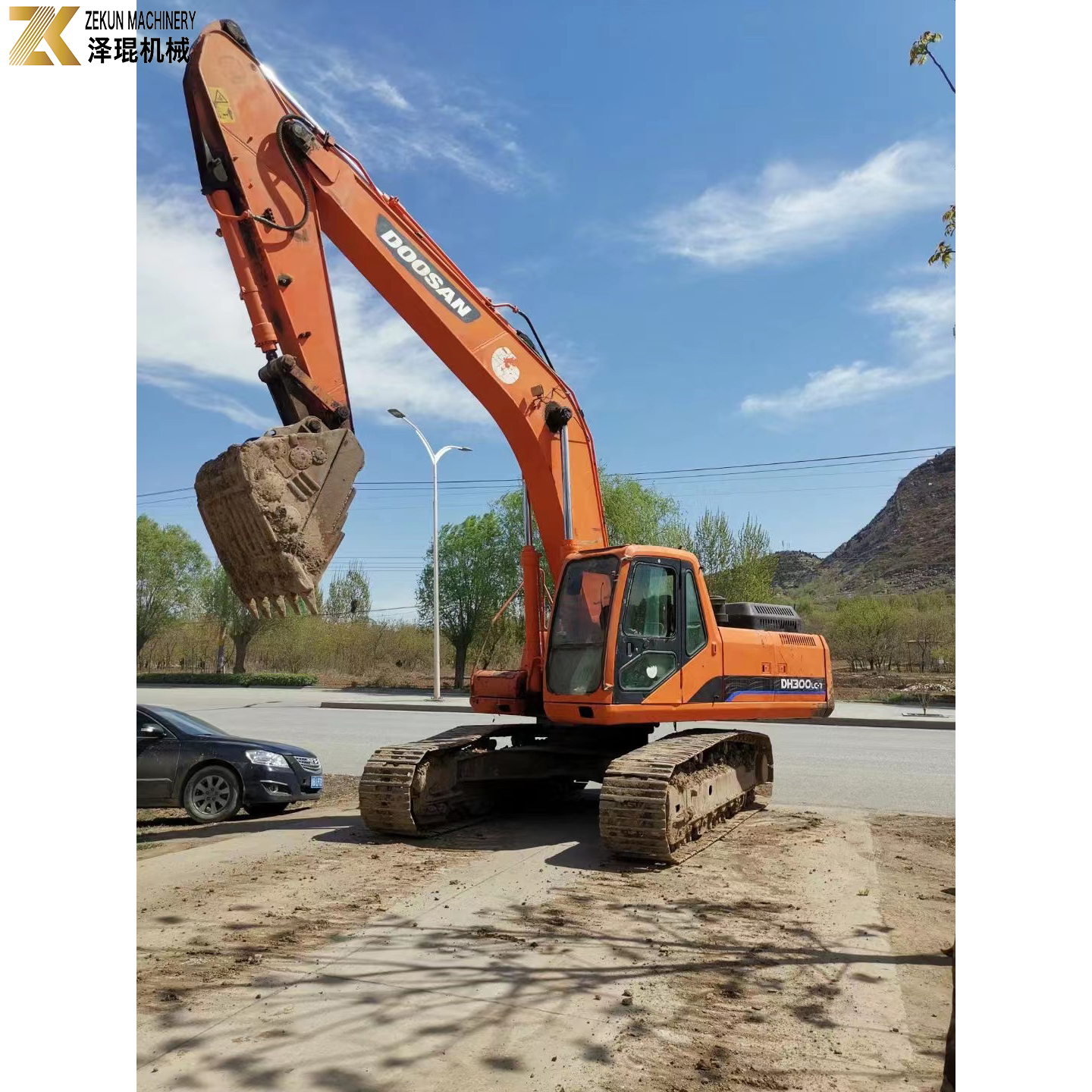 Used Doosan DH300-7 30Ton Excavator 127KW Power 1.29m³ Bucket