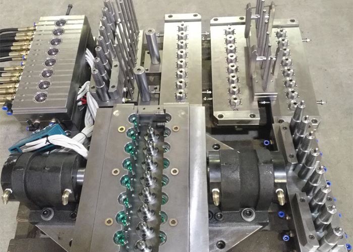 1.25 Ltr Double Station Automatic Blow Molding Machine TRITAN PCTG