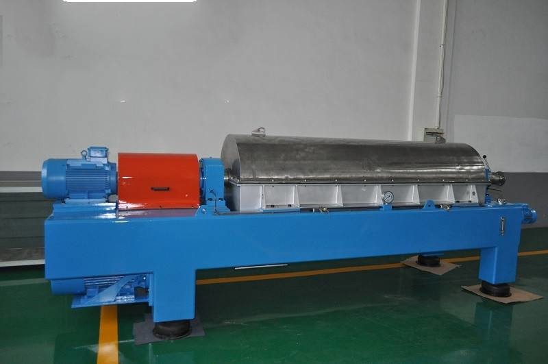 Solid Liquid Sludge Centrifuge Machine Screw Dewatering 3900RPM