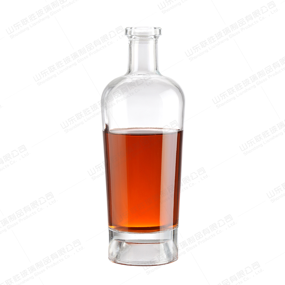 Base Material Glass Glass Whiskey Vodka Bottles with Custom Size Accepted 500ml 750 Ml