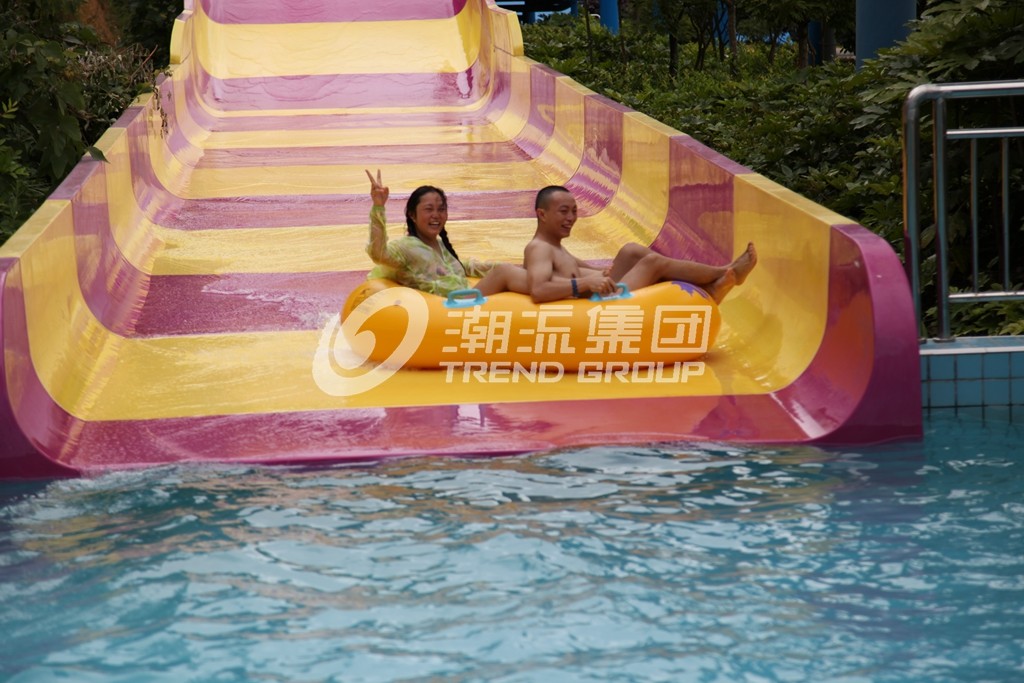 304 Stainless Steel Fiberglass Water Slides / Water Park Slides 13m Platform Height / Customized Water Park Equipment