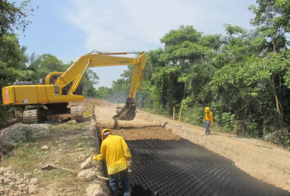Plastic HDPE Geocell for Slope Protection in Black Color Hotel Ground Grid Geo Cell