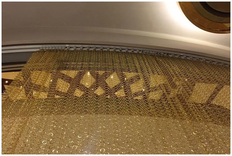 Metal Curtain – Various Style Options, Fashionable and Functional for balconies and curtains, ceilings, space divider