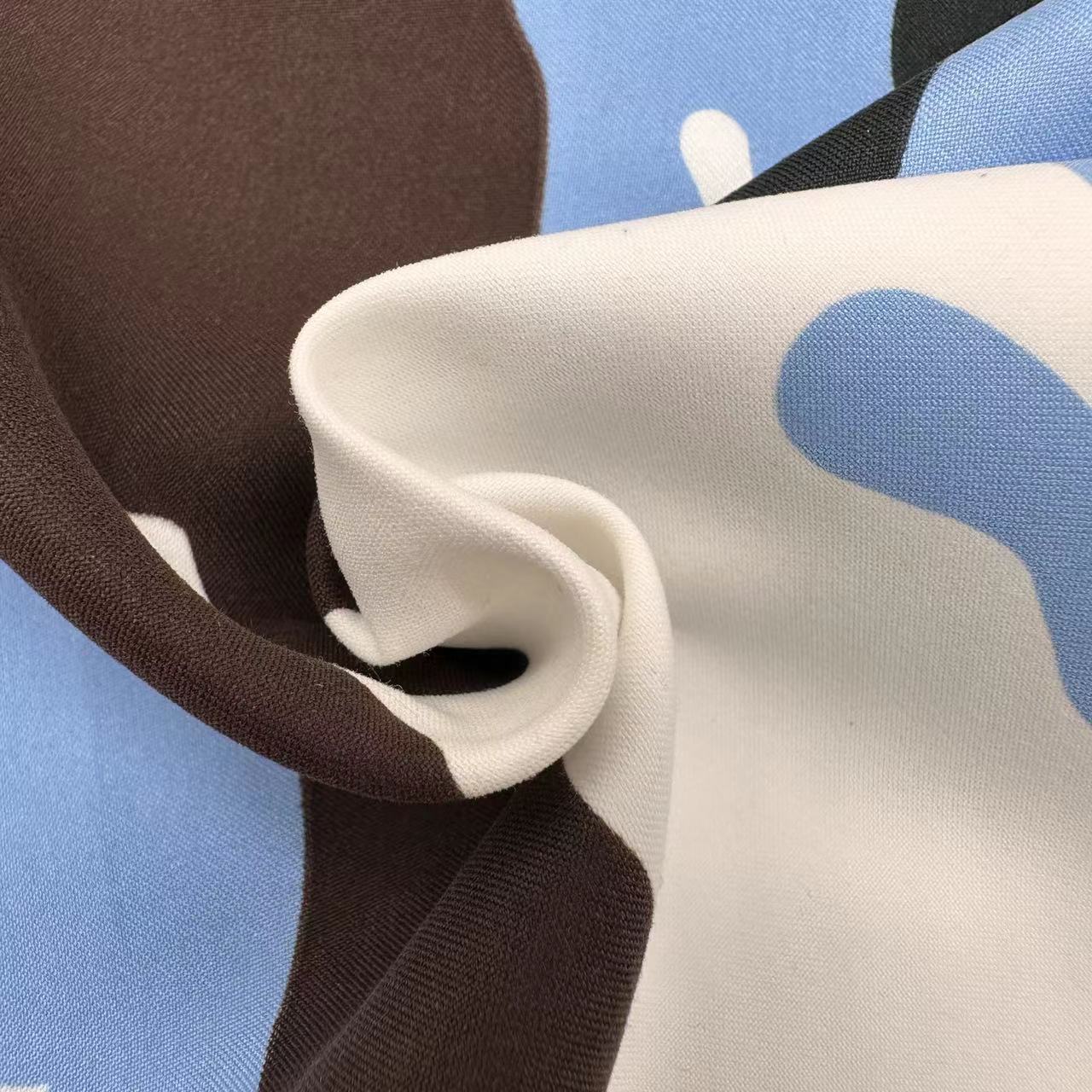 100% Polyester 135GSM 75Dx150D Fabric Micro Satin Fabric For Home Textile