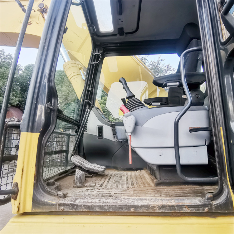 31200 KG Operating Weight Used Komatsu PC300-7 Excavator for Your Construction Business
