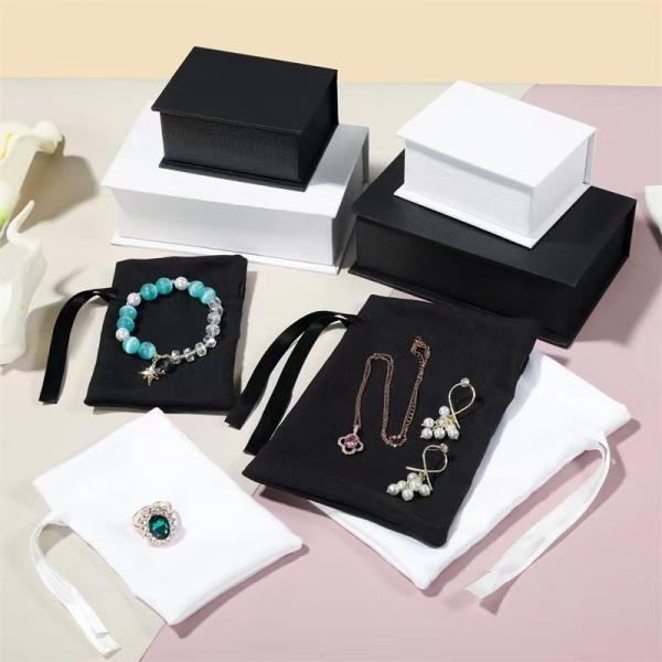 ODM Bracelet Necklace Box Jewelry Packaging Pouch Flip Top Magnetic Jewelry Gift