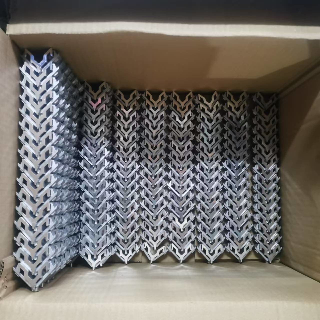 Sample Available Aluminum Corner Joint Window Connection Corner For Aluminum Profile