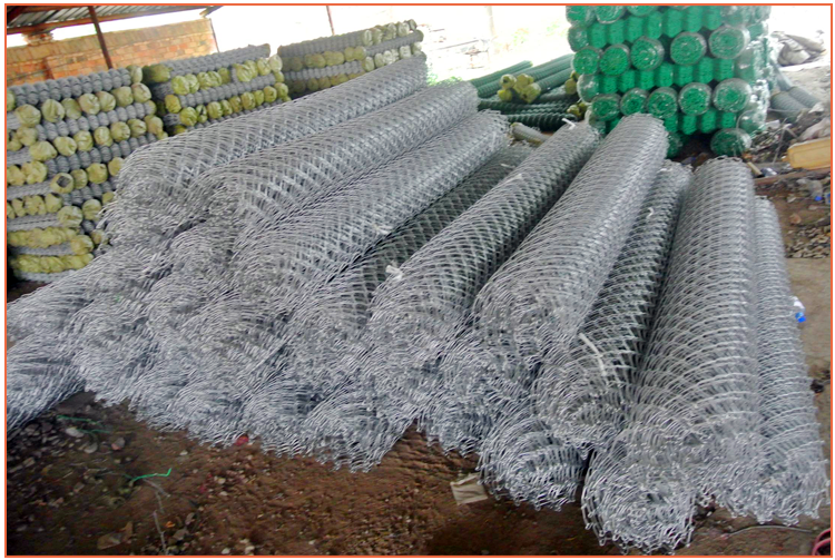 1.5 Inch Diamond Mesh Fence Powder Painted Chain Link Fence Any Ral Color