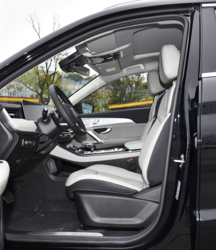 2023 Jetour X70 Zhuge 2.0T DCT Wuhou 5 seats Gasoline 5 Door 5 seats SUV