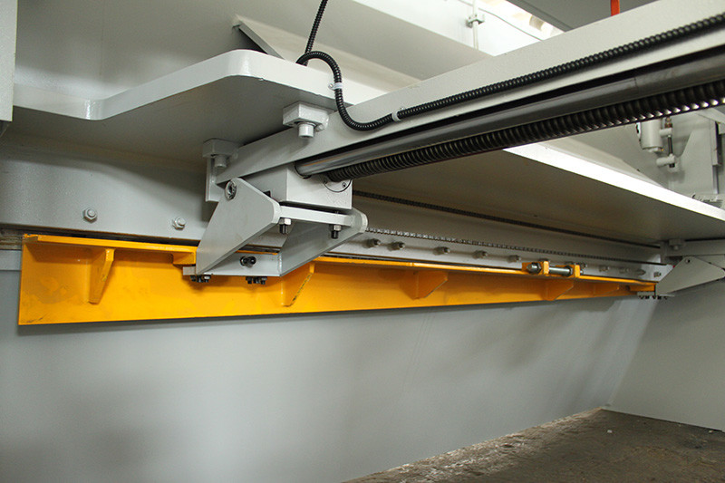 8mm CNC Sheet Metal Hydraulic Shear Cutting Machine 3200Mm