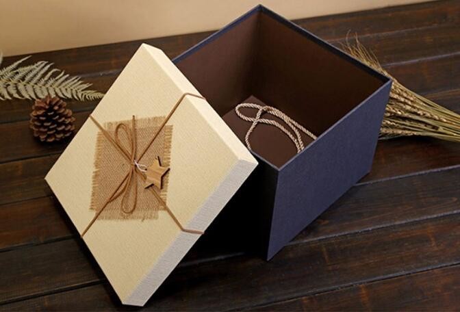 Free sample Luxury velvet drawer packaging perfume custom paper box with logo stamping golden,headband packaging box for