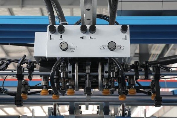 1700x1700mm Corrugated Laminating Machine For Paper 380V