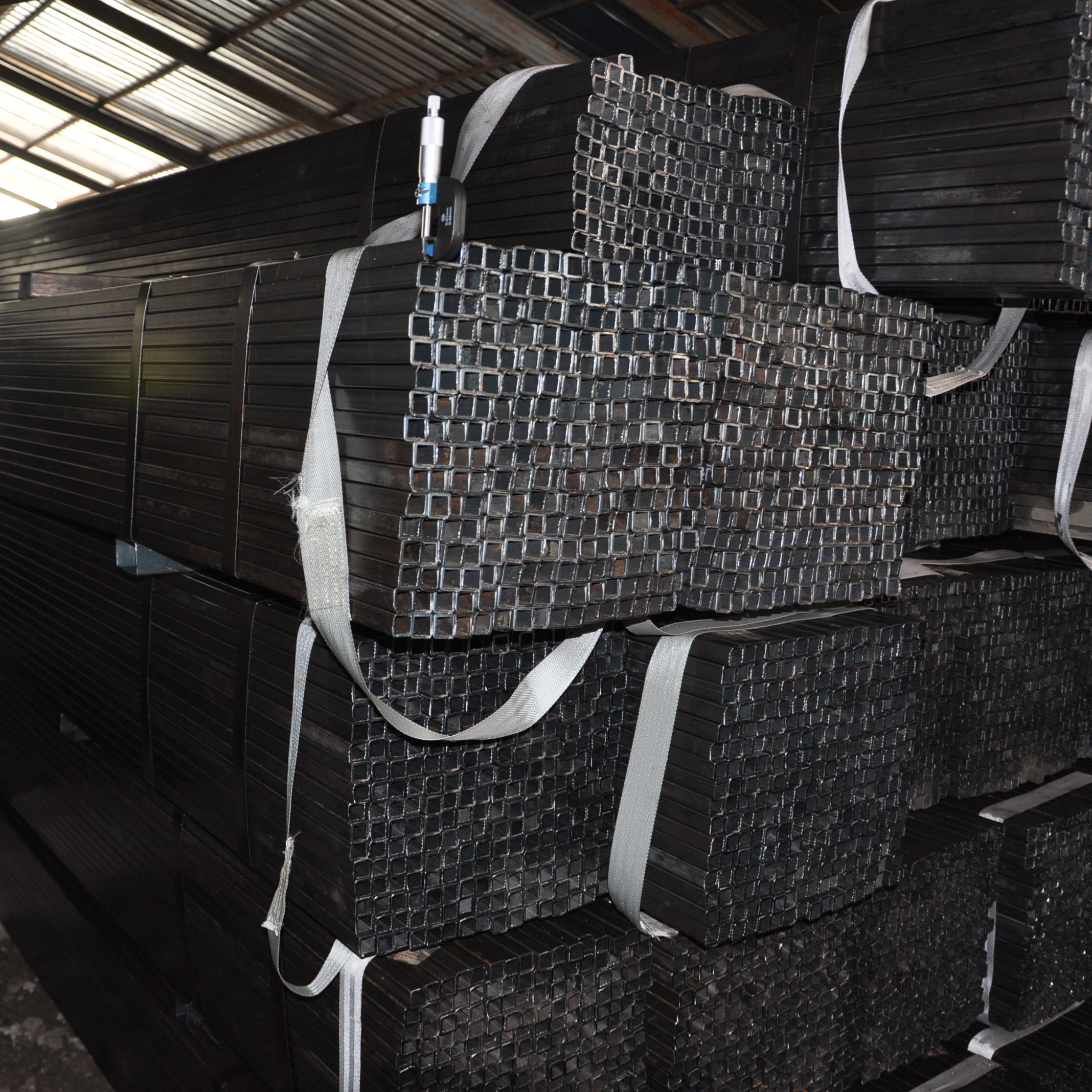 Sa 53 Gr B Galvanized Steel Round Tube Q195 Welded Seamless Pipe