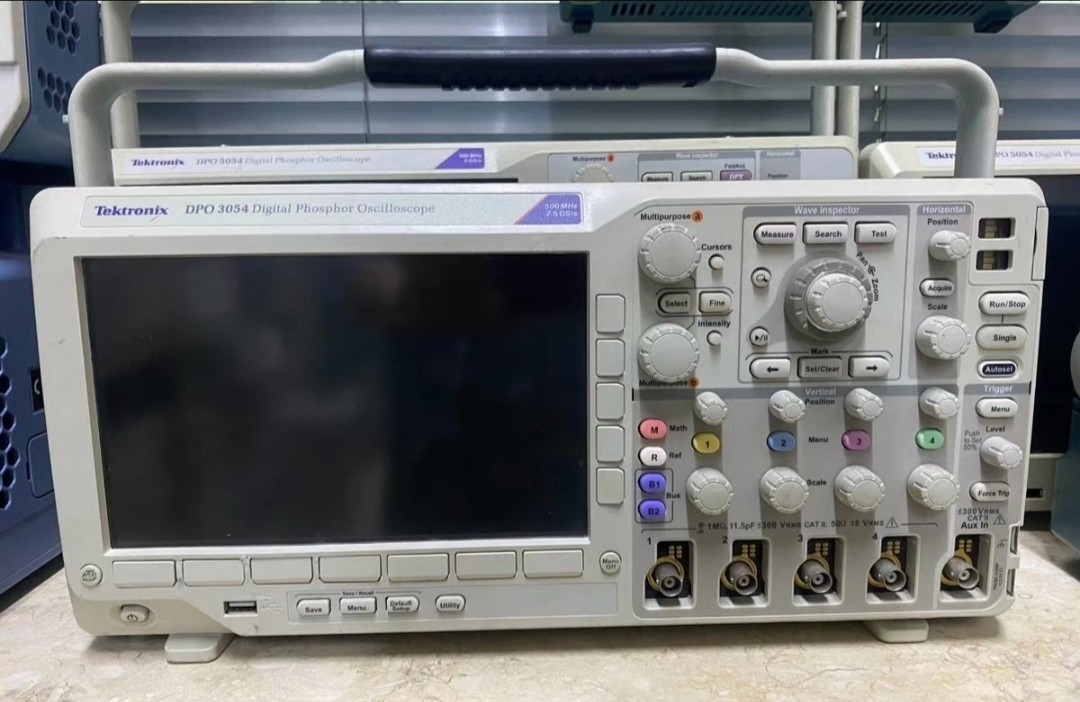Pre Owned Tektronix DPO3054 Oscilloscope Digital Phosphor 500 MHZ 2.5 GS/S 5M RECORD LENGTH 4-CH