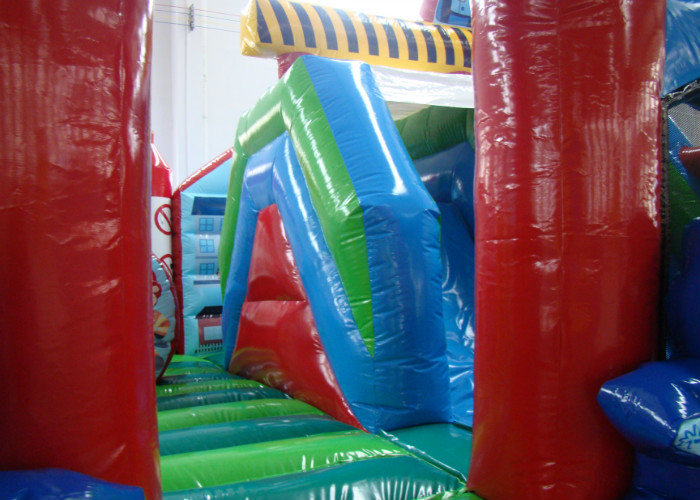 Customized Fire Truck Design Inflatable Fun City Fireproof inflatable fire engine 8 X 6 X 5m In Public