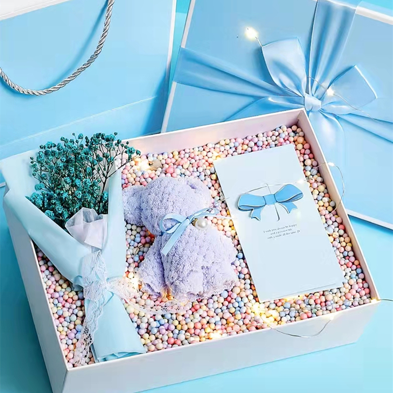 4C/UV/Lamination/Embossing/Stamping Surface Finish on Personalized Gift Box