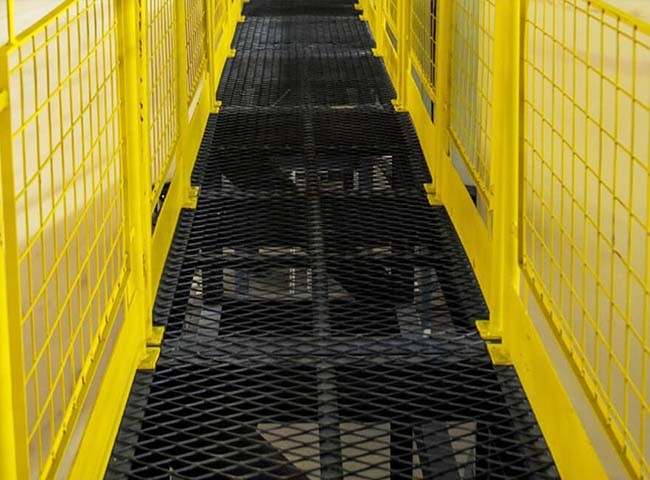 Expanded Metal Walkway – Rigid , Anti Skid and Safe For Construction Projects