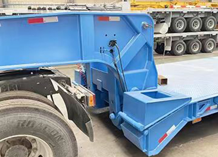 150tons Detachable Gooseneck Forklifts Transport Truck Low-Bed Trailer