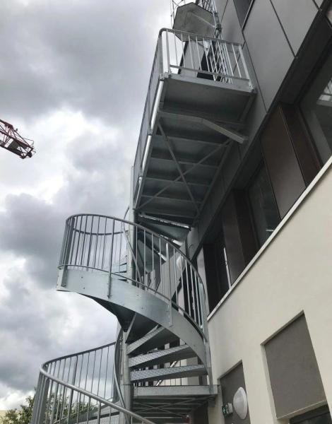 Light Gauge Galvanized Steel Stairs Spiral Staircase Stainless Steel Handrail