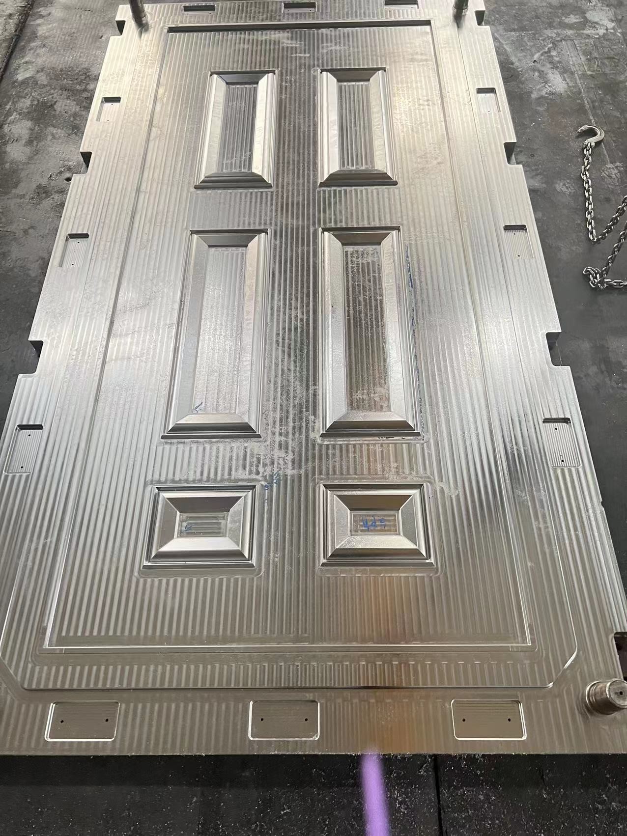 Door Skin SMC Compression Molding Excellent Thermal Resistance